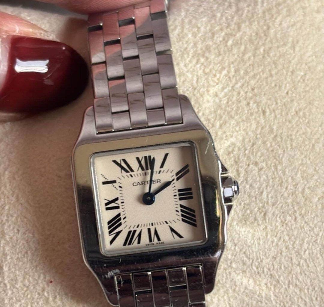 Cartier Santos de Moiselle SS (Category: Luxury Watches) located in Quezon City. Submitted by preloved__thingz (Listing ID 1368202485, Image 1). Description: With pouch and certificate .