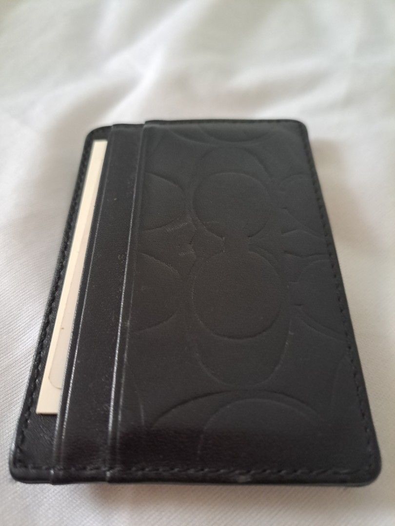Coach Billfold Money Clip (Category: Luxury Bags & Wallets) located in Caloocan City. Submitted by fifthfloorfinds (Listing ID 1368104049, Image 2). Description: .