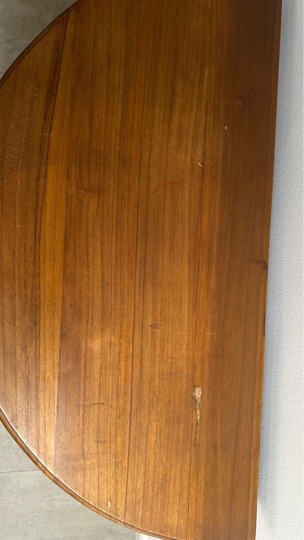 Console table (Category: Shelves, Cabinets & Racks) located in Singapore. Submitted by audslw (Listing ID 1368106128, Image 2). Description: Crescent shape console - 80cm x 40 cm. .