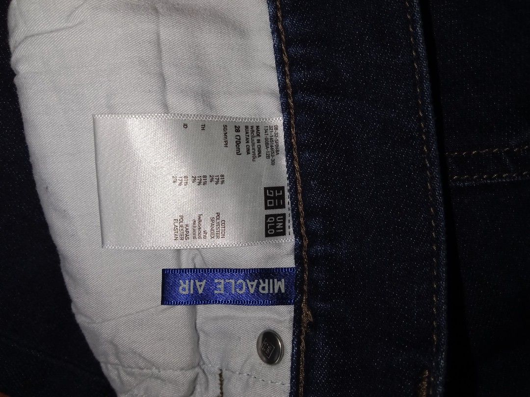 Denims (Category: Jeans) located in Quezon City. Submitted by Isssa (Listing ID 1368104258, Image 3). Description: these are personal items.