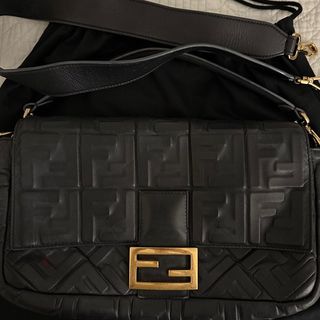 (Category: ) located in . Submitted by msluxbrands (Listing ID 1368152709, Image 1). Description: .