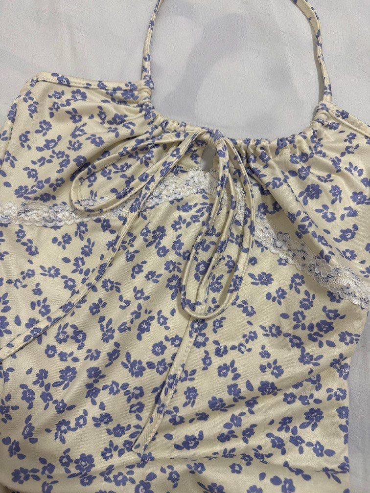 Floral Halter Maxi Dress (Category: Dresses) located in Quezon City. Submitted by heymax (Listing ID 1368164964, Image 1). Description: Floral Halter Maxi Dress Purple Cream Floral Small Only tried on RFS: Decluterring Mode of Payment: Gcash/BPI Pick-up via Lalamove/Grab in Quezon City or Gogoexpress (to be shouldered by buyer).
