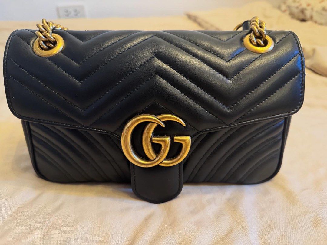 Guaranteed authentic Gucci Marmont flap in small (Category: Luxury Bags & Wallets) located in Naga. Submitted by akimadison.ph (Listing ID 1368208631, Image 2). Description: Cones with dustbag and entrupy!.