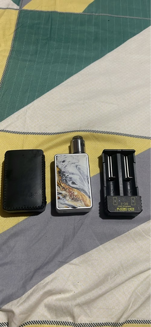 Hotcig R233, Komunitas di Carousell
