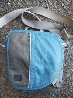 (Category: ) located in . Submitted by branded.preloved_85 (Listing ID 1368180214, Image 1). Description: .