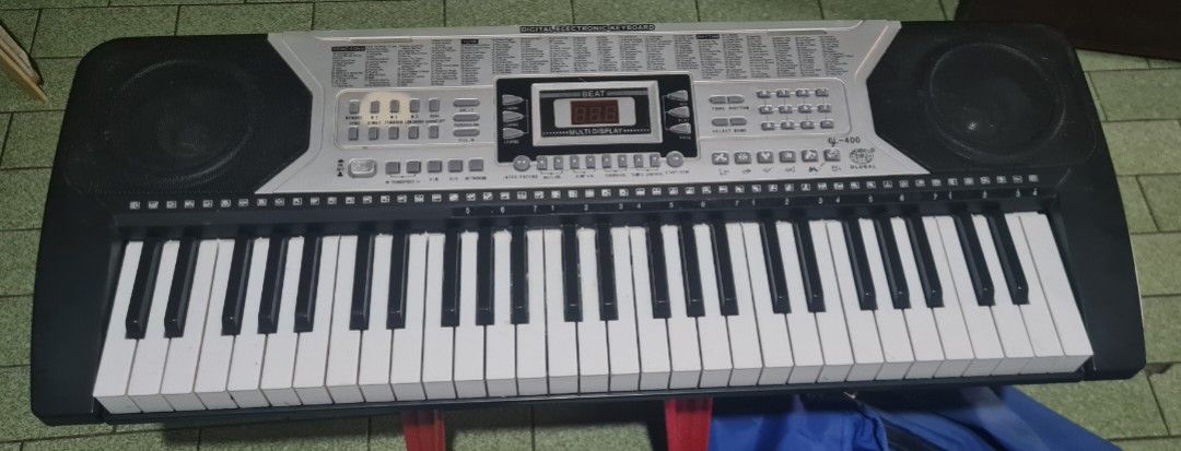 Portable Electric Organ (Category: Musical Instruments) located in Manila. Submitted by shoppebymaria (Listing ID 1368047011, Image 1). Description: In very good working condition. 54 keys.