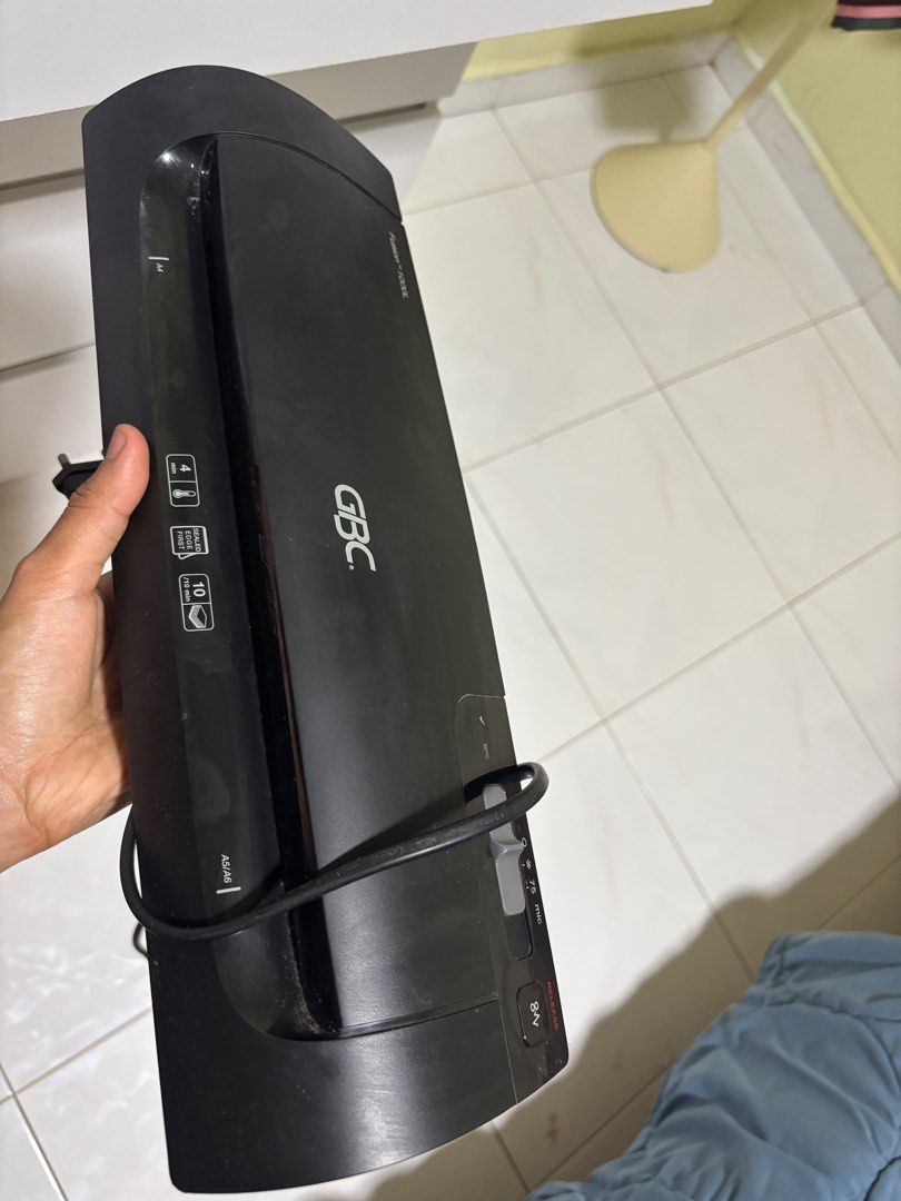 Laminator (Category: Printers, Scanners & Copiers) located in Singapore. Submitted by anira_98 (Listing ID 1368201949, Image 1). Description: Lightly used few years back .