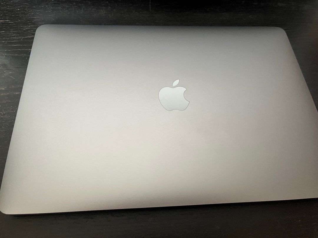 由 firlion82896 (刊登 ID 1368106096，圖片 1) 提交，位於 高雄市 (Kaohsiung) 的 macbook pro A1708 8G/1TB (類別：桌上電腦或筆記型電腦)，說明：容量原本是256G，自行改成1TB，高雄可面交。。