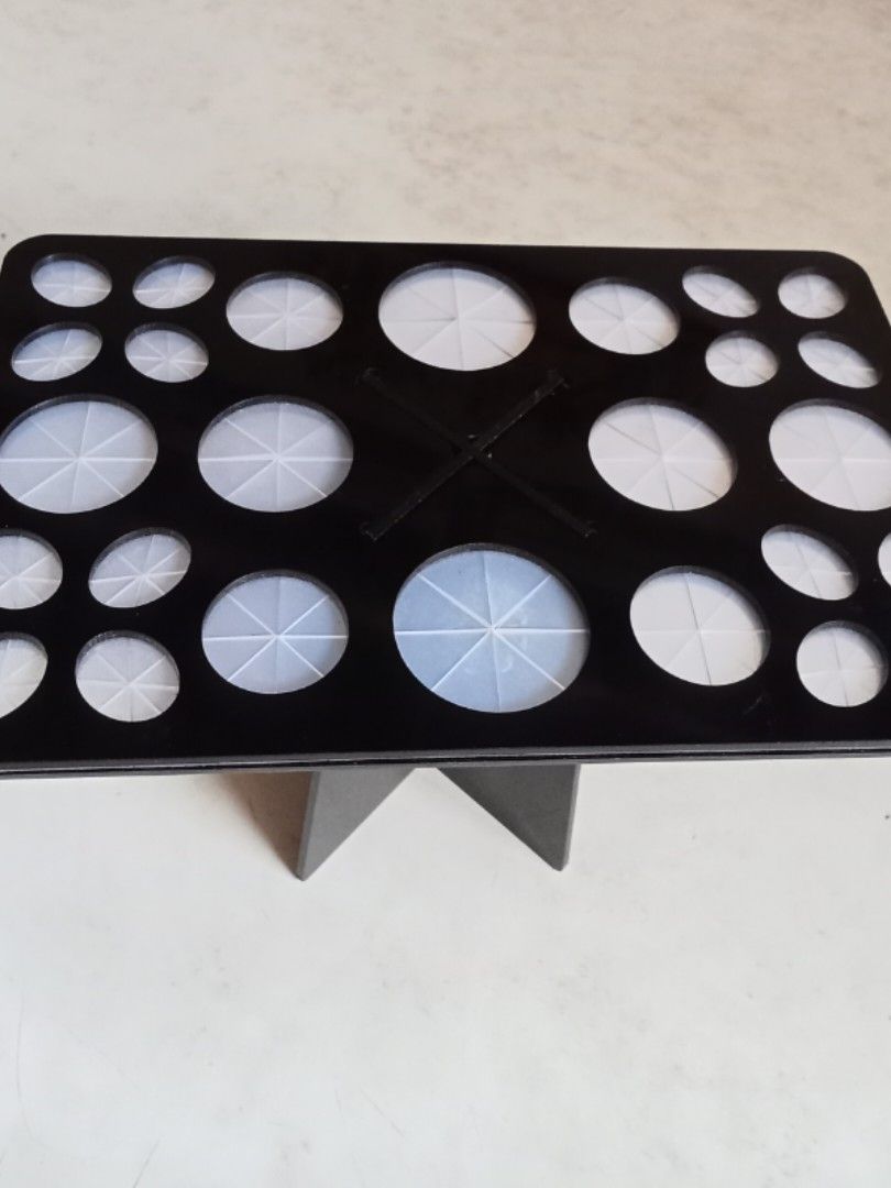 Make up Brush Holder / Dryer Organizer (Category: Makeup) located in Bocaue. Submitted by marajapansurplus (Listing ID 1368083872, Image 3). Description: .