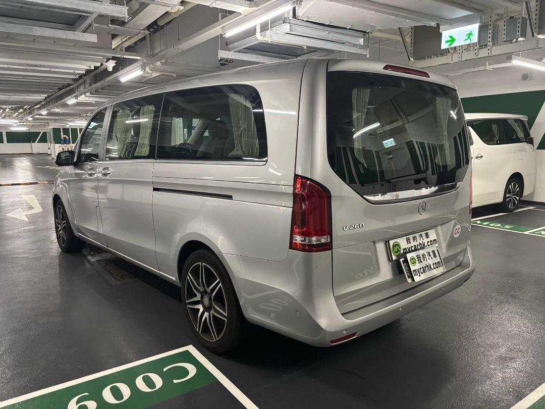 Mercedes-Benz V260 Auto62864836445698112