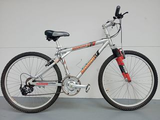 (Category: ) located in . Submitted by neo.on.wheels (Listing ID 1368174360, Image 1). Description: .