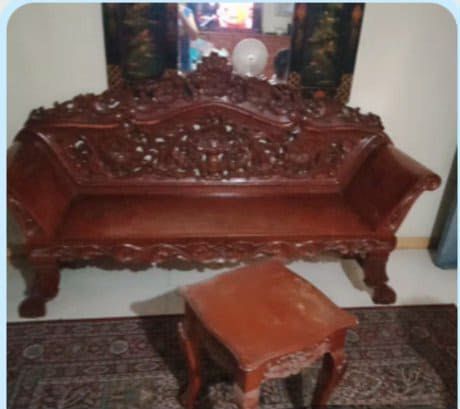 Narra complete Sala Set (Category: Tables & Sets) located in Makati City. Submitted by jnnmdzpe (Listing ID 1368056270, Image 2). Description: Legit Narra Complete Sala Set 1 side table without glass 1 center table with glass RFS: Moving Out Location: Sampaloc Manila.