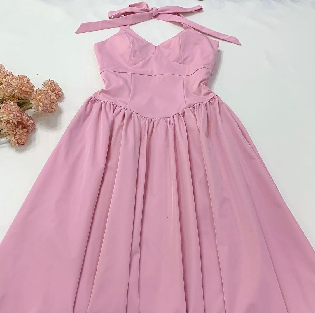 Pink Flare Midi Dress (Category: Evening dresses & gowns) located in Angeles City. Submitted by jmsc3099 (Listing ID 1368066250, Image 1). Description: hi! brand new with tag. bought it in jewelsclosetph on ig. unfortunately, it does not fit sa chest area so hindi ko man sya nasuot, ang pretty pa naman :(((( Large-XL - 30-32 inches waist.
