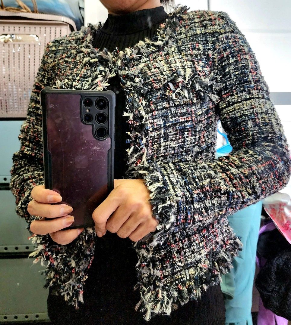 Preloved Tweed Blazer XS to S (Category: Coats, Jackets and Outerwear) located in San Mateo. Submitted by rizalynjoyce (Listing ID 1368102938, Image 3). Description: Preloved Tweed Blazer XS to S shoulder: 15 inches size on tag: xs with full inner lining, hindi makati pag suot used once. rfs: decluttering shipping: c/o buyer, via lalamove or shapi mop: gcash location: san mateo rizal.