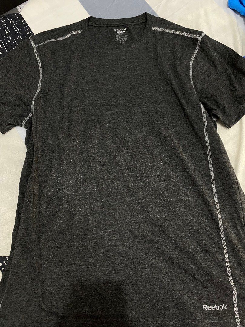 Rebook gray top shirt size M (Category: Tshirts & Polo Shirts ) located in Mandaluyong City. Submitted by zoiyee (Listing ID 1368129914, Image 2). Description: orig from us.