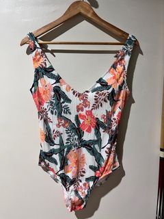(Category: ) located in . Submitted by mendycloset (Listing ID 1368180339, Image 1). Description: .
