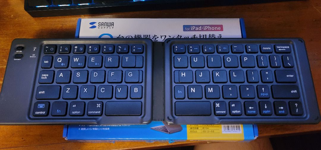 由 williampan2959 (刊登 ID 1368139251，圖片 3) 提交，位於 台中市 (Taichung) 的 SANWA 可折疊藍牙鍵盤 (類別：電腦鍵盤及相關產品)，說明：產品尺寸 9.3 x 1.5 x 15.7 厘米 商品重量 127 克 製造商 SANWA SUPPLY ASIN B07JLRQHC8 項目型號 GSKBBT30BK 8.5成新。有些外表剝落 全部配件都還在，只差包裝內袋 台中可面交。