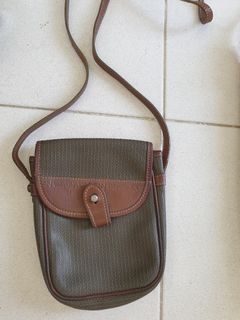 (Category: ) located in . Submitted by shont (Listing ID 1368074394, Image 1). Description: .