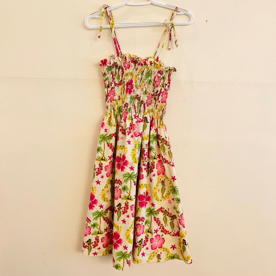 Smocked summer dress (Category: Dresses) located in Manila. Submitted by 414studio (Listing ID 1368128710, Image 1). Description: Summer dress Medium Adjustable/tie knot strap Good condition Preloved Shipping: Lalamove/grab express/GGX courier .