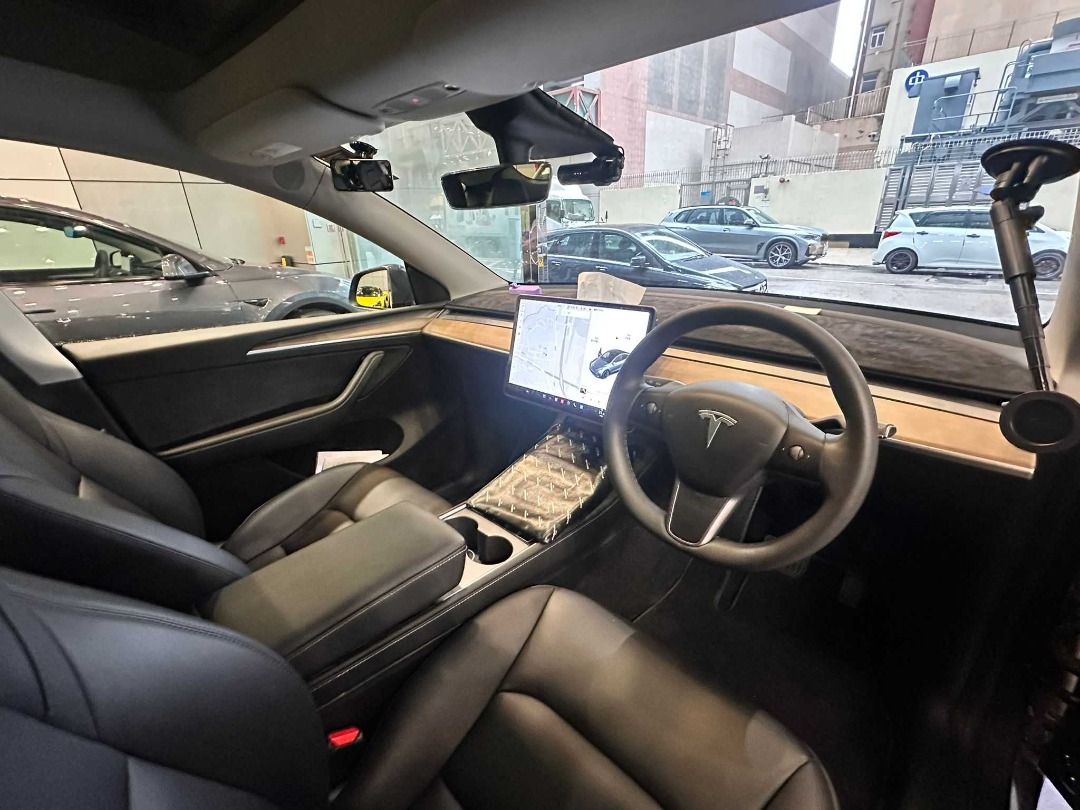 Tesla  MODEL Y LONG RANGE LR Auto62864837843074114