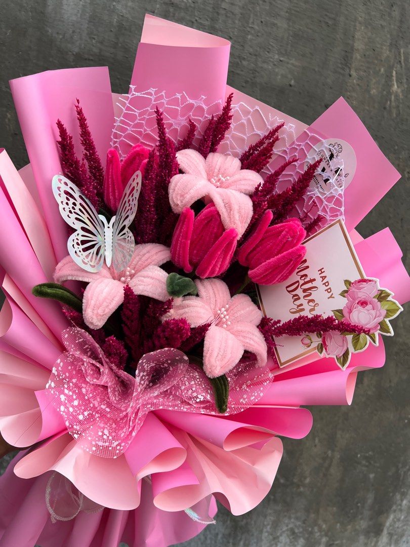 tulips lily fuzzy wire bouquet (Category: Flowers & Bouquets) located in Valenzuela. Submitted by mflowers_crafts (Listing ID 1368123134, Image 2). Description: .