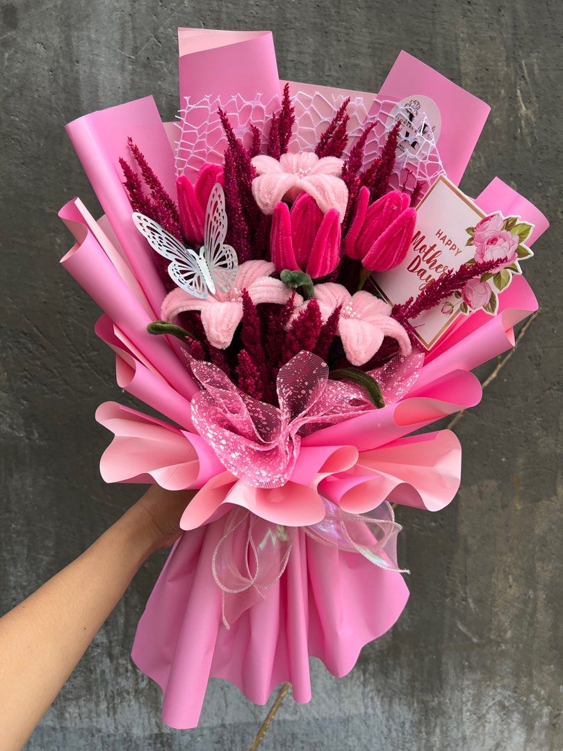 tulips lily fuzzy wire bouquet (Category: Flowers & Bouquets) located in Valenzuela. Submitted by mflowers_crafts (Listing ID 1368123134, Image 3). Description: .