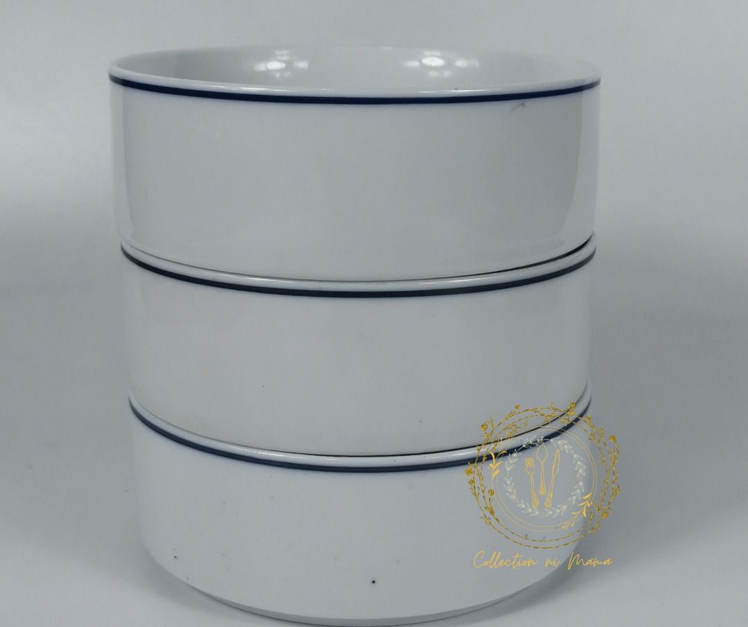 Vintage American Airline Ashtray (Category: Vintage Collectibles) located in Manila. Submitted by collectionnimama (Listing ID 1368166844, Image 2). Description: • 3 pcs Vintage American Airline Ashtray • 4.5" in diameter • Porcelain Material • Color: White • Made in Malaysia • Condition: Brand New, Vintage, Never Been Used • Decluttering • As is where is • Pictures shown are actual product/s. Shipping fee will be shouldered by the buyer. Deliver