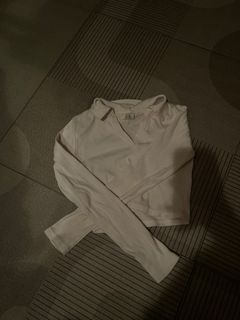 白色長袖翻領短上衣64243380488962110