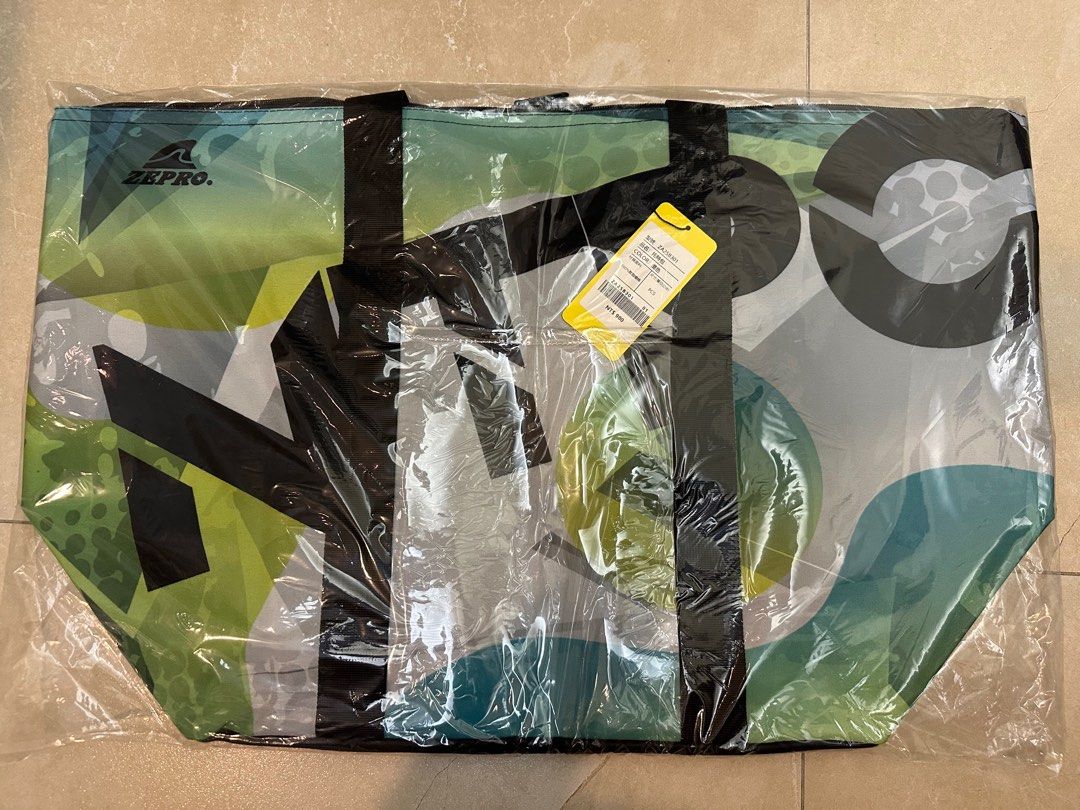 由 EfiaLin (刊登 ID 1368177640，圖片 3) 提交，位於 新北市 (New Taipei) 的 Zepro 全新衣保袋 (類別：其他運動配件)，說明：【全新未拆未使用過】 基本上Size跟路協要求的差不多，路跑人必備衣保袋。 詳細尺寸請參考圖片資訊。 ❌無面交服務。