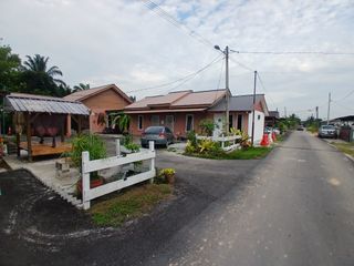 (Category: ) located in . Submitted by saidi59 (Listing ID 1372414061, Image 1). Description: .