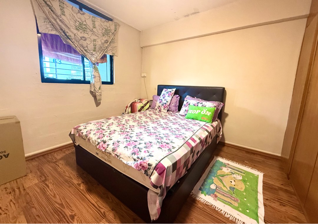 (Category: ) located in . Submitted by ashsellsitall (Listing ID 1372454785, Image 1). Description: .