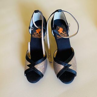 由 lawrance_shao (刊登 ID 1372470556，圖片 1) 提交，位於 的 (類別：)，說明：。