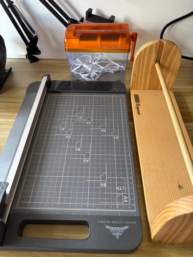 A4 3in1 Cutting Board + Free stuff (Category: Craft Supplies & Tools) located in Rizal. Submitted by jmcraftingphhandicrafts (Listing ID 1372333331, Image 2). Description: In good condition A4 3in1 Cutting Board FREE STUFF Manual Paper Shredder Ribbon Organizer.