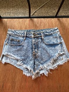 (Category: ) located in . Submitted by shopherela (Listing ID 1372337810, Image 1). Description: .