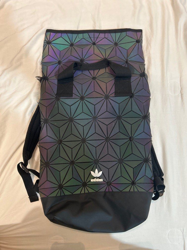 backpack nike dual zipper north lakes Nike Swim Repel 35L Backpack main image 1