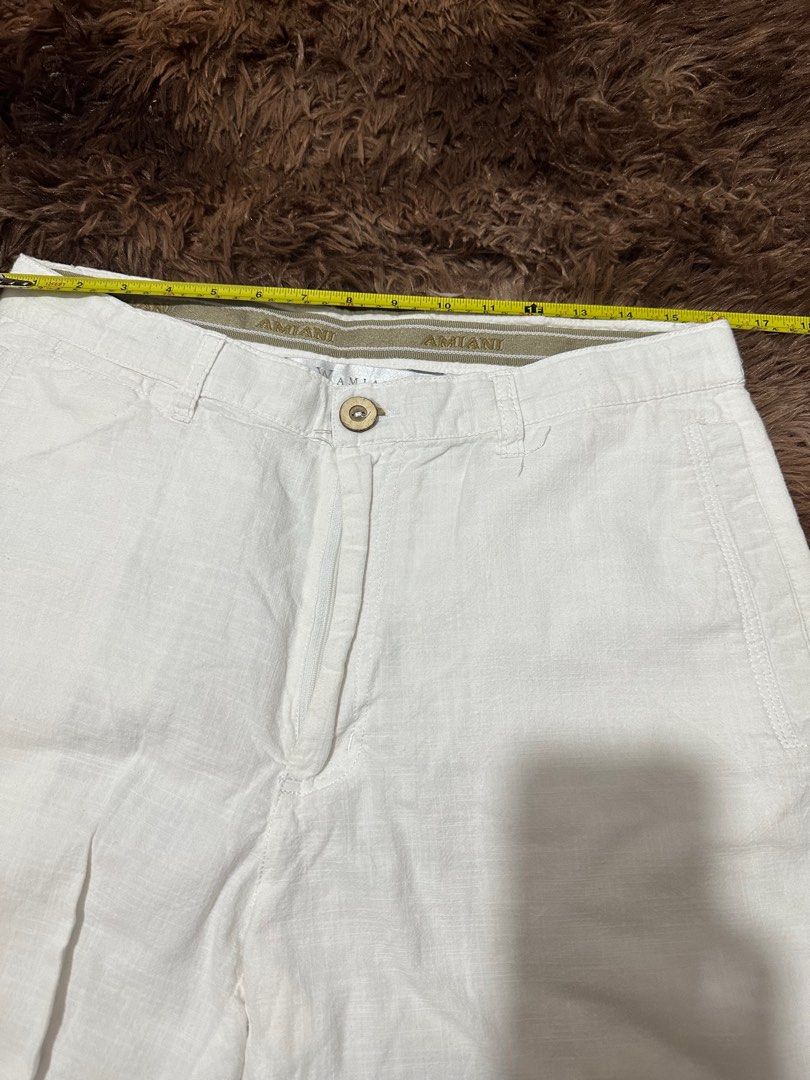 Amiani Linen White Shorts 32" (Category: Shorts) located in Pasig City. Submitted by ysavdr14 (Listing ID 1372456968, Image 3). Description: Looks Brand New Bought here on Carousel too but doesn't fit. Fir for Size 32" Mens Payment through Gcash, BPI Shipping thru J&T, Gogo Express or same day shipping.