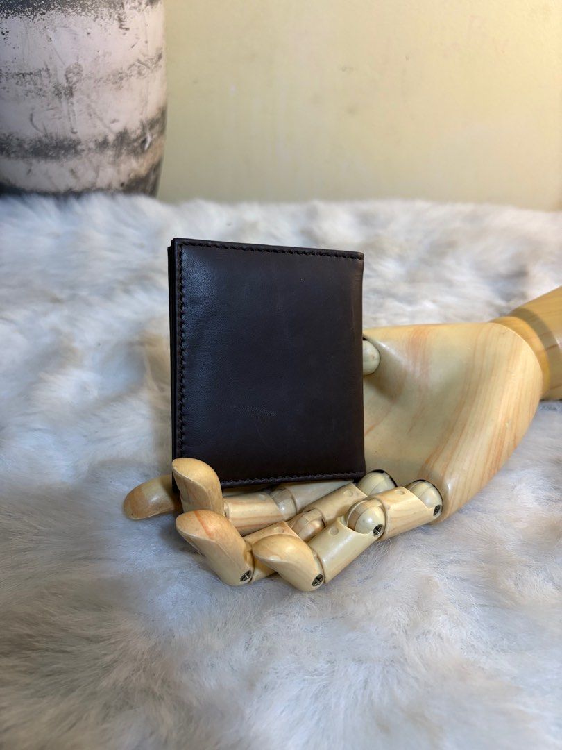 Authentic Bally Brown Genuine Leather Picture Holder (Category: Luxury Bags & Wallets) located in Binangonan. Submitted by makoleksyon (Listing ID 1372289391, Image 3). Description: Excellent condition Like new No flaws Bought in Japan 💯% Authentic money back guarantee .