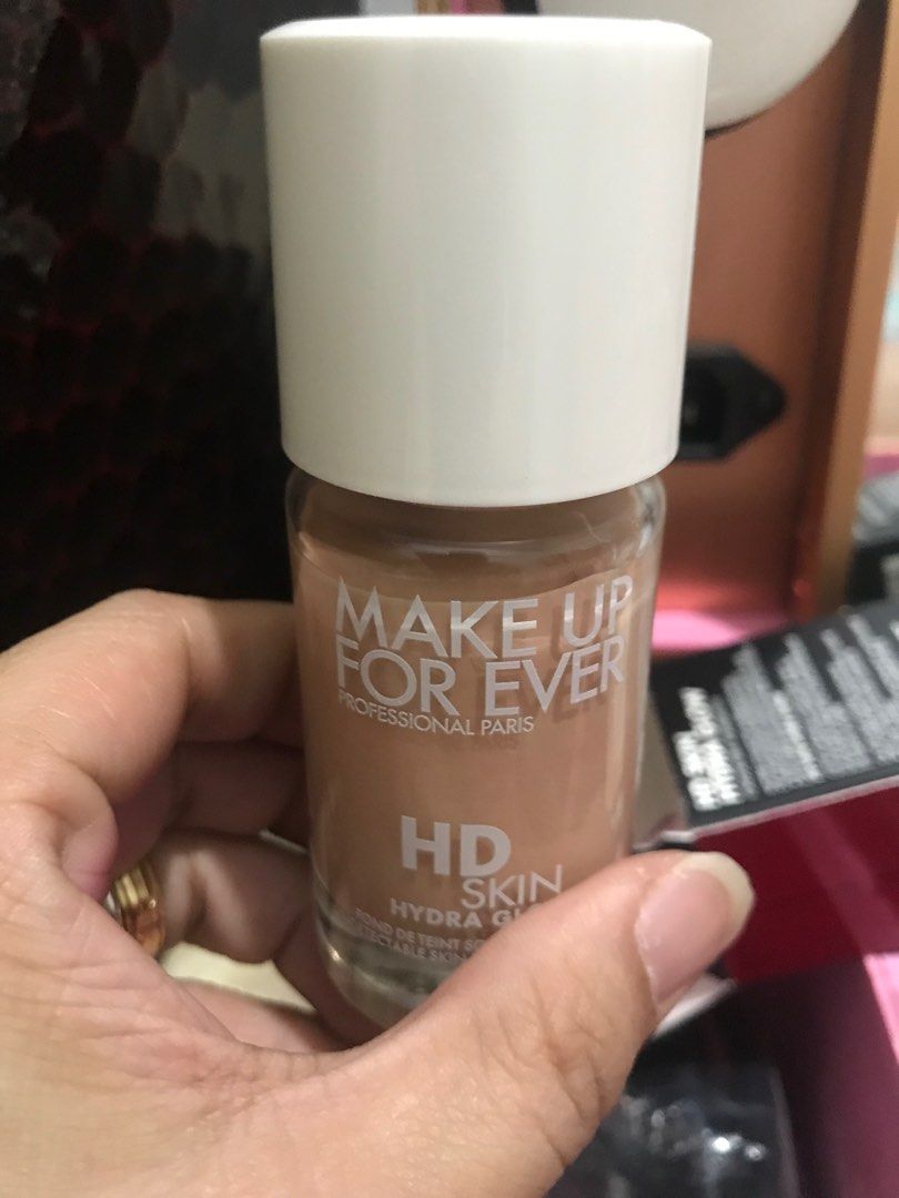 Authentic Make Up Forever Skin Hydra Glow Foundation (Category: Makeup) located in Pasig City. Submitted by teacup12933 (Listing ID 1372286081, Image 2). Description: Brand new in box. Shade 1R12. Bought in Megamall. 3 slots available. Too many foundations..