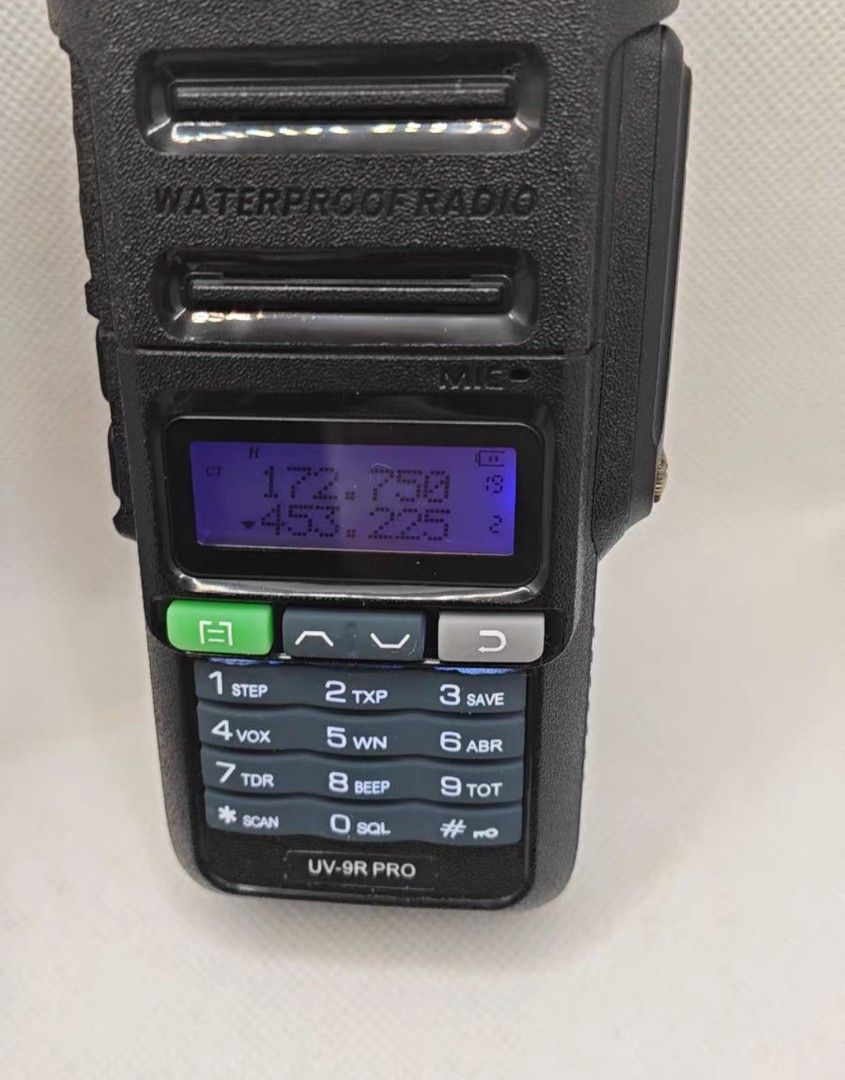 Baofeng UV-9R PRO Waterproof Walkie talkie (Category: Walkie-Talkie) located in Singapore. Submitted by shengkit88 (Listing ID 1372312405, Image 2). Description: Frequency: 136-174MHz 400-520MHz.