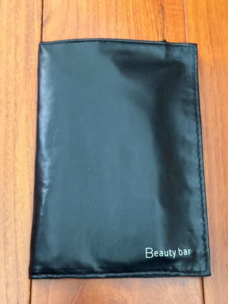 Beauty Bar Make Up Brushes Kit (Category: Makeup) located in Quezon City. Submitted by anjlco2017 (Listing ID 1372365920, Image 1). Description: .