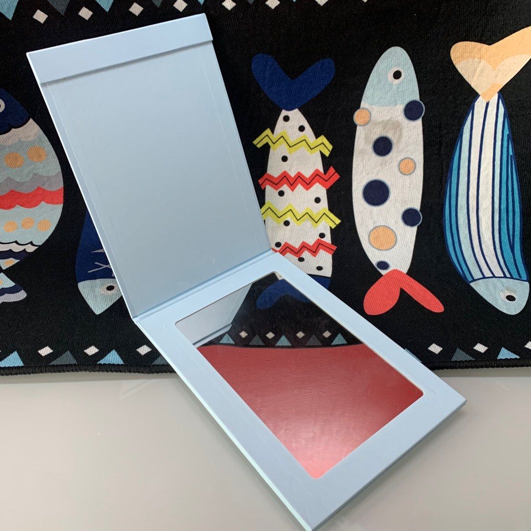 Big Foldable Mirror (Category: Mirrors) located in Manila. Submitted by urbanwear (Listing ID 1372399489, Image 1). Description: .