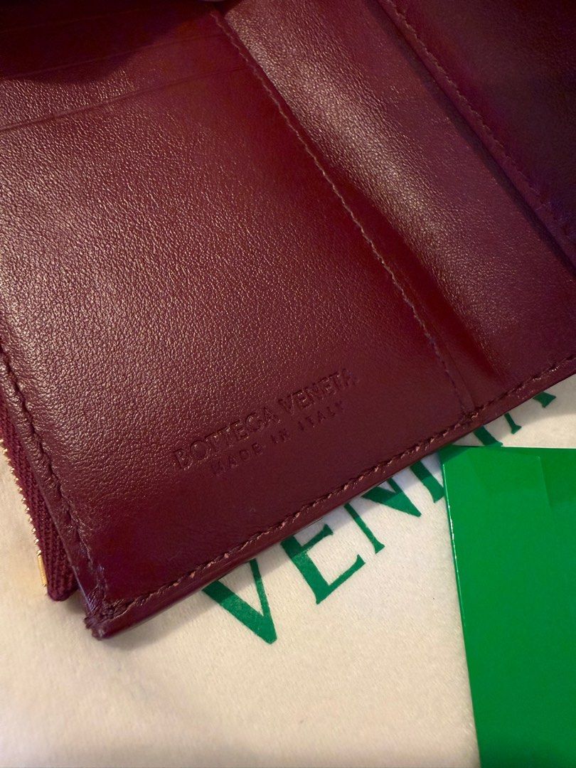 Bottega Veneta wallet (Category: Luxury Bags & Wallets) located in Antipolo. Submitted by starstyleph (Listing ID 1372371672, Image 3). Description: Authentic Bottega Veneta wallet Maroon wallet Inclusions Dust bag Box Care card Receipt bought in Greenbelt Shipping from Pasig.