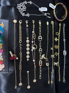 (Category: ) located in . Submitted by dailyaccessoriessg (Listing ID 1372398476, Image 1). Description: .