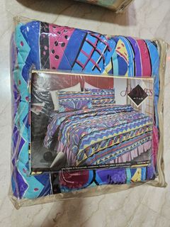 (Category: ) located in . Submitted by dreamygal (Listing ID 1372281712, Image 1). Description: .