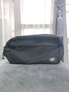 (Kategori: ) berada di . Dikirim oleh leathrift_secondhand (ID iklan 1372275600, Gambar 1). Deskripsi: .