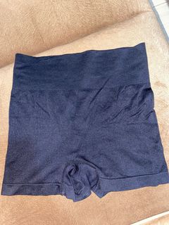(Kategori: ) berada di . Dikirim oleh thaliaspreloved (ID iklan 1372423748, Gambar 1). Deskripsi: .