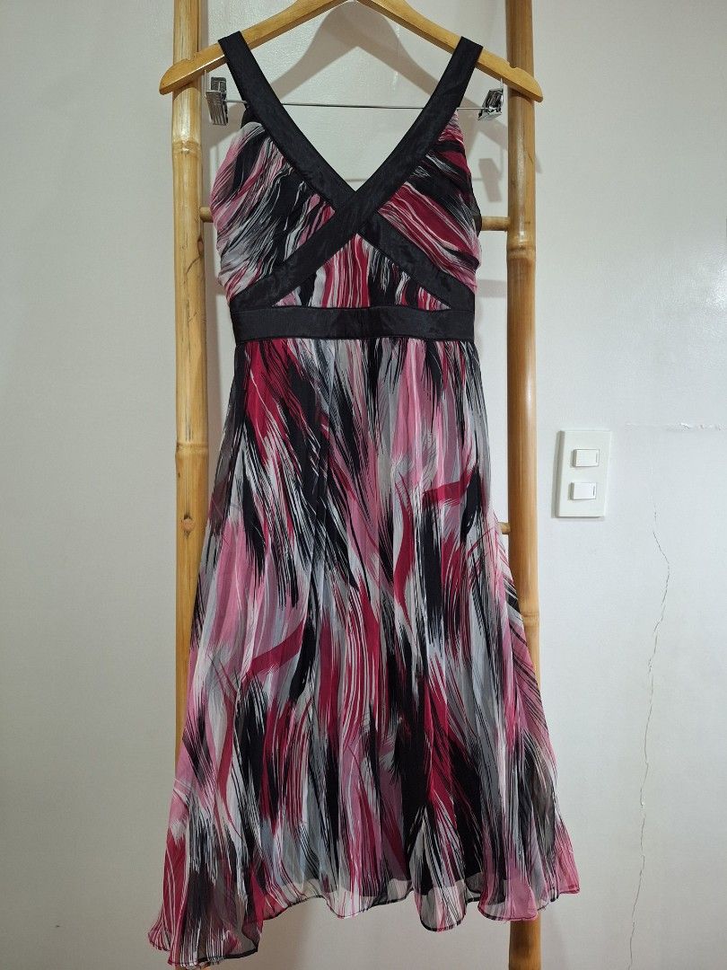 Cocktail dress (Category: Evening dresses & gowns) located in Antipolo. Submitted by flutterby41319 (Listing ID 1372308717, Image 2). Description: length 38" width (upper waist) 14".
