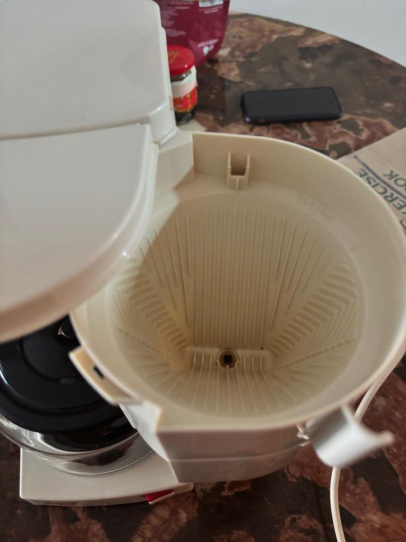 Coffee machine (Category: Coffee Machines & Makers) located in Singapore. Submitted by andrewtime (Listing ID 1372287484, Image 2). Description: Self collect at woodland s .