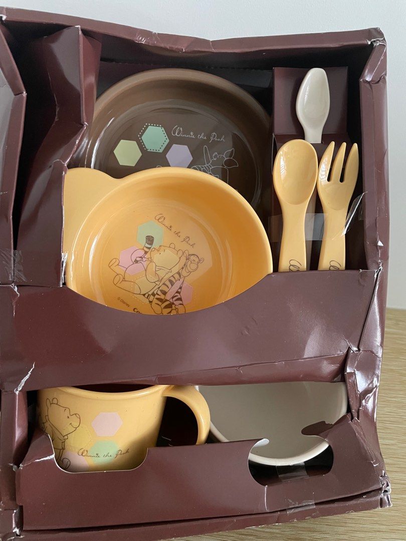 Combi 7-pc Winnie the Pooh Smile Tableware Set (Category: Weaning & Toddler Feeding) located in Quezon City. Submitted by shopgood_mnl (Listing ID 1372320862, Image 3). Description: .
