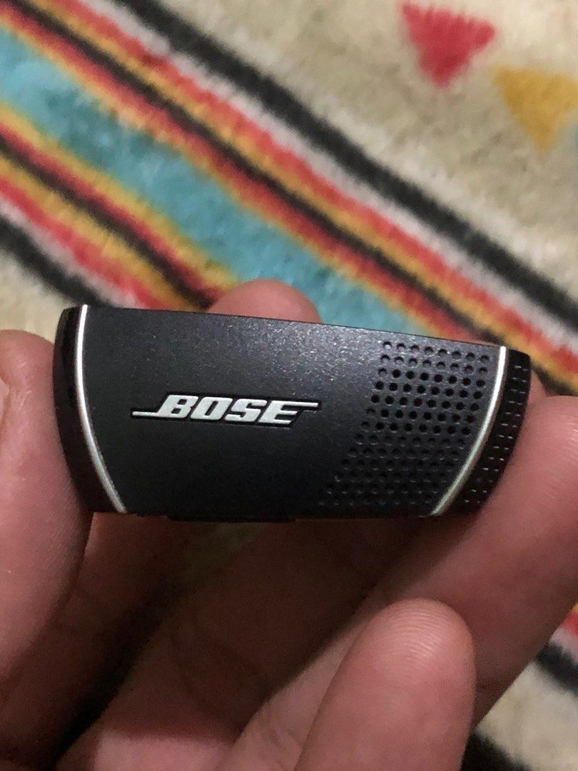 Defective Bose bluetooth earpiece (Category: Headphones & Headsets) located in Quezon City. Submitted by markgolveo (Listing ID 1372443865, Image 1). Description: Defective Bose bluetooth earpiece For parts out repairs Good battery life Issue cant pair with bluetooth Cant be detected on bluetooth.